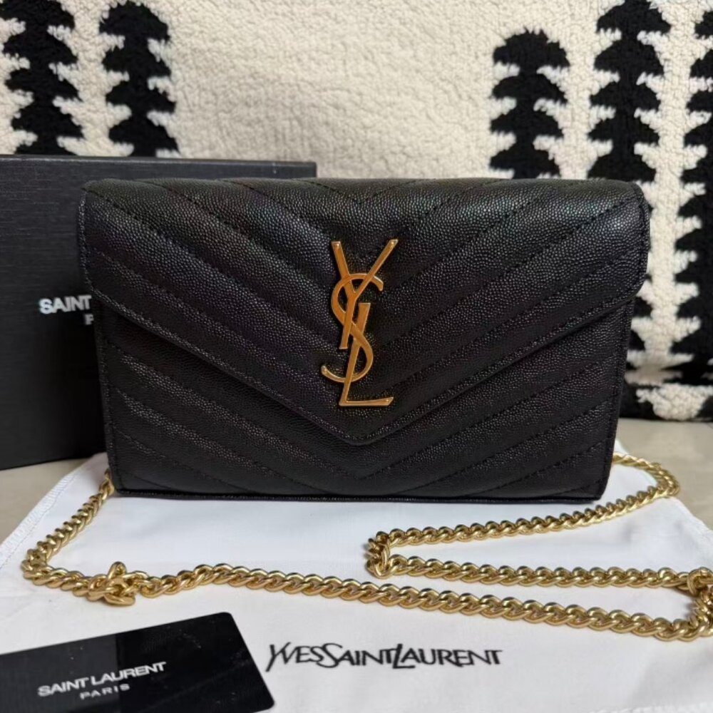 Yves Saint Laurent Grain De Poudre Matelasse Chevron Monogram Chain Bag